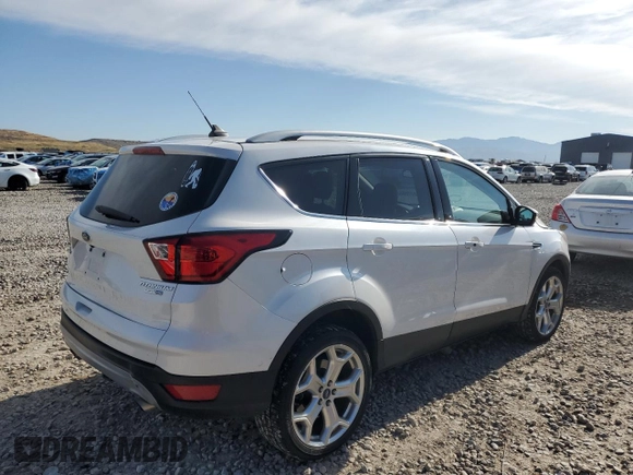 2019 Ford Escape Titanium с VIN 1FMCU9J91KUA35320, выставлен на аукционе Copart как лот 57755525 с пробегом 70 838 миль миль и На запчасти • Non repairable. История ставок и продаж доступна на DreamBid. Изображение 3.