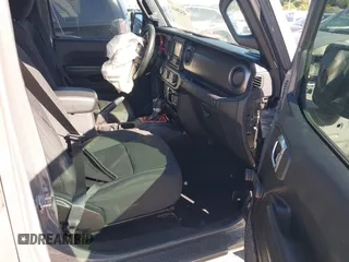 2021 Jeep Gladiator Willys with VIN 1C6HJTAG4ML517715, listed as a IAAI auction lot 41436634 with 21,187 mi miles and . Bid and sale history available at DreamBid. Image 5.