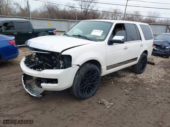2007 Lincoln Navigator with VIN 5LMFU28567LJ13270, listed as a IAAI auction lot 41537706 with 206,707 mi miles. Bid and sale history available at carsss.com. Image 18.