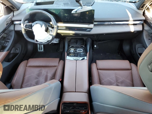 2024 BMW i5 eDrive40 with VIN WBY33FK04RCR49355, listed as a Copart auction lot 87800905 with 0 mi miles and Salvage Title. Bid and sale history available at carsss.com. Image 8.