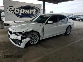 2018 BMW 3 Series 320i xDrive с VIN WBA8A3C51JA488571, выставлен на аукционе Copart как лот 59524005 с пробегом 61 597 миль миль и Списание • Salvage title. История ставок и продаж доступна на DreamBid. Изображение 1.