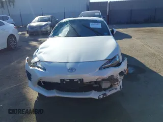 2017 Toyota 86 with VIN JF1ZNAA13H9703109, listed as a IAAI auction lot 41615885 with 134,757 mi miles. Bid and sale history available at carsss.com. Image 12.