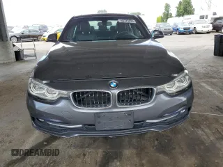 2018 BMW 3 Series 330i with VIN WBA8B9C52JEE83407, listed as a Copart auction lot 60325895 with 68,118 mi miles and Salvage title. Bid and sale history available at DreamBid. Image 5.