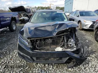 2018 Honda Clarity with VIN JHMZC5F17JC005187, listed as a Copart auction lot 67424942 with 124,862 mi miles. Bid and sale history available at carsss.com. Image 5.