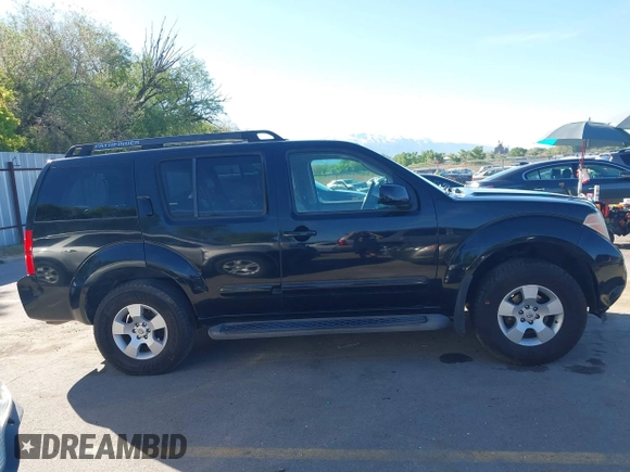 2007 Nissan Pathfinder S z VIN 5N1AR18U47C636190, wystawiony jako IAAI lot #42200265 z przebiegiem 228 221 mil mil oraz . Historia ofert i sprzedaży dostępna na DreamBid. Obrazek 14.