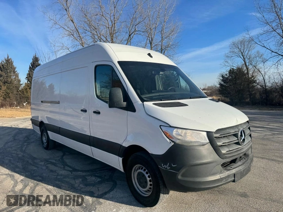 2019 Freightliner Sprinter z VIN WDRPF1CD0KT009249, wystawiony jako Copart lot #45033195 z przebiegiem Nie podano mil oraz Szkody całkowita. Historia ofert i sprzedaży dostępna na DreamBid. Obrazek 1.