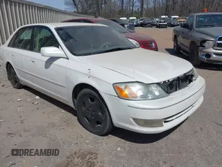 2003 Toyota Avalon XL with VIN 4T1BF28B23U324262, listed as a IAAI auction lot 41779054 with 332,379 mi miles and . Bid and sale history available at carsss.com. Image 1.