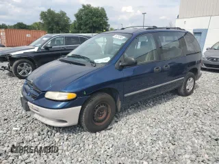 2000 Dodge Caravan with VIN 2B4GP2530YR808047, listed as a Copart auction lot 56019995 with 141,659 mi miles and Salvage title. Bid and sale history available at DreamBid. Image 1.