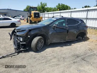2024 Lexus NX 350 Premium z VIN 2T2GGCEZ2RC037973, wystawiony jako Copart lot #57076595 z przebiegiem 33 000 mil mil oraz Szkoda całkowita • Salvage title. Historia ofert i sprzedaży dostępna na DreamBid. Obrazek 1.