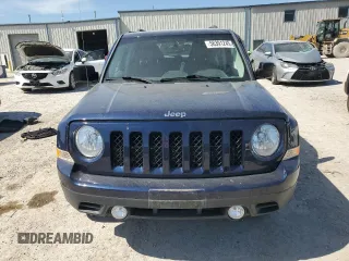 2015 Jeep Patriot Latitude z VIN 1C4NJRFB6FD426261, wystawiony jako Copart lot #56391245 z przebiegiem 73 493 mil mil oraz Szkoda całkowita • Salvage title. Historia ofert i sprzedaży dostępna na DreamBid. Obrazek 5.
