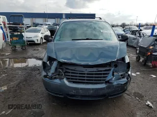 2006 Chrysler Town & Country Touring with VIN 2A4GP54L96R618650, listed as a Copart auction lot 52519325 with 130,234 mi miles and Salvage title. Bid and sale history available at DreamBid. Image 5.