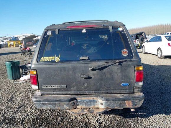 1996 Ford Explorer XL z VIN 1FMDU34X8TUA58168, wystawiony jako IAAI lot #41423645 z przebiegiem 121 839 mil mil oraz . Historia ofert i sprzedaży dostępna na DreamBid. Obrazek 16.