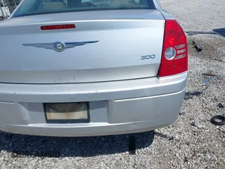 2008 Chrysler 300 LX with VIN 2C3KA43R78H250774, listed as a IAAI auction lot 42167963 with 113,676 mi miles and . Bid and sale history available at carsss.com. Image 13.