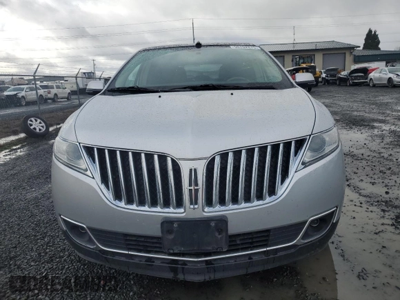 2014 Lincoln MKX with VIN 2LMDJ8JK2EBL05602, listed as a Copart auction lot 50762875 with 79,052 mi miles and Salvage Title. Bid and sale history available at DreamBid. Image 5.