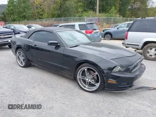 2013 Ford Mustang V6 with VIN 1ZVBP8EM3D5211391, listed as a IAAI auction lot 40585527 with 203,555 mi miles and . Bid and sale history available at DreamBid. Image 1.