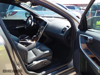 2015 Volvo XC60 T6 Drive-E Platinum with VIN YV449MDM8F2664536, listed as a IAAI auction lot 42037988 with 126,550 mi miles. Bid and sale history available at carsss.com. Image 5.