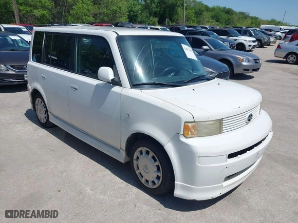 2006 Scion xB with VIN JTLKT324464115742, listed as a IAAI auction lot 42017397 with 203,140 mi miles. Bid and sale history available at carsss.com. Image 1.