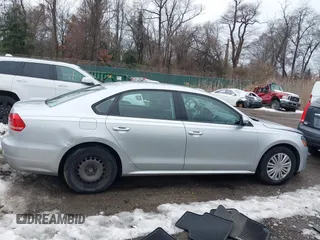 2014 Volkswagen Passat S с VIN 1VWAP7A39EC002589, выставлен на аукционе IAAI как лот 41285260 с пробегом 102 489 миль миль и . История ставок и продаж доступна на DreamBid. Изображение 13.