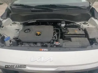 2023 Kia Seltos S z VIN KNDEUCAA3P7458037, wystawiony jako Copart lot #66728375 z przebiegiem 27 506 mil mil oraz Szkoda całkowita • Salvage title. Historia ofert i sprzedaży dostępna na DreamBid. Obrazek 13.