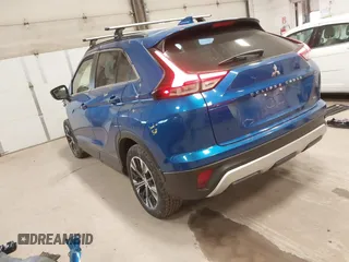 2022 Mitsubishi Eclipse Cross SE z VIN JA4ATWAAXNZ057521, wystawiony jako IAAI lot #41359901 z przebiegiem 60 227 mil mil oraz . Historia ofert i sprzedaży dostępna na DreamBid. Obrazek 3.