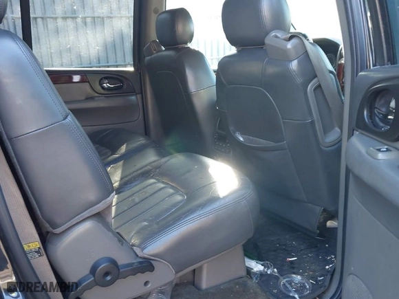 2003 GMC Envoy XL SLT with VIN 1GKET16S636121620, listed as a IAAI auction lot 41197711 with 225,866 mi miles. Bid and sale history available at carsss.com. Image 8.
