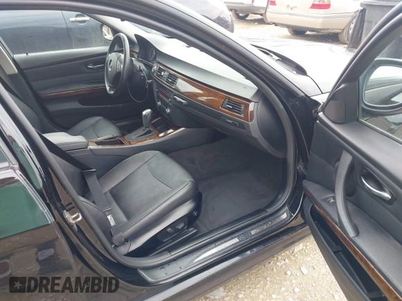 2011 BMW 3 Series 328i xDrive with VIN WBAPK5G54BNN25962, listed as a IAAI auction lot 42710304 with 112,886 mi miles and . Bid and sale history available at DreamBid. Image 5.
