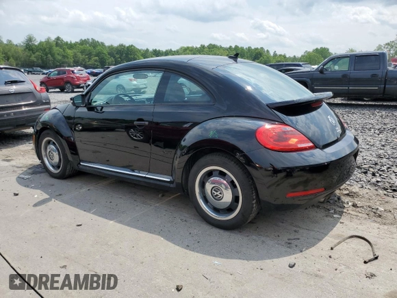 2015 Volkswagen Beetle Fleet Edition z VIN 3VWF17AT8FM656779, wystawiony jako Copart lot #60291145 z przebiegiem 42 850 mil mil oraz Szkoda całkowita • Salvage title. Historia ofert i sprzedaży dostępna na DreamBid. Obrazek 2.