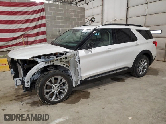 2021 Ford Explorer XLT with VIN 1FMSK8DH1MGC41740, listed as a Copart auction lot 51589425 with 31,461 mi miles and Salvage Title. Bid and sale history available at carsss.com. Image 1.