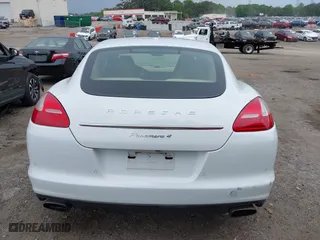 2013 Porsche Panamera with VIN WP0AA2A72DL014124, listed as a IAAI auction lot 42115410 with 184,206 mi miles. Bid and sale history available at carsss.com. Image 16.