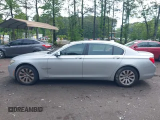 2011 BMW 7 Series 750Li xDrive z VIN WBAKC8C53BC433168, wystawiony jako IAAI lot #42189726 z przebiegiem 177 368 mil mil oraz . Historia ofert i sprzedaży dostępna na DreamBid. Obrazek 14.