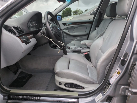 2005 BMW 3 Series 330i with VIN WBAEV53455KM42056, listed as a Copart auction lot 75910624 with 136,892 mi miles and Salvage Title. Bid and sale history available at carsss.com. Image 7.