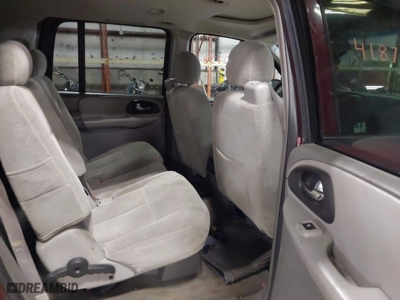 2005 Chevrolet TrailBlazer LS with VIN 1GNET16SX56147062, listed as a IAAI auction lot 41872738 with 206,064 mi miles. Bid and sale history available at carsss.com. Image 8.