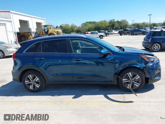 2021 Kia Niro LX with VIN KNDCB3LC1M5471386, listed as a IAAI auction lot 41752763 with 34,609 mi miles. Bid and sale history available at carsss.com. Image 14.