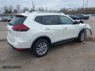 2020 Nissan Rogue SV with VIN KNMAT2MV7LP526019, listed as a IAAI auction lot 41910177 with 93,510 mi miles. Bid and sale history available at carsss.com. Image 4.