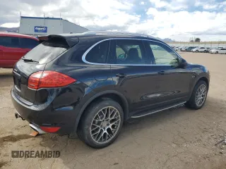 2014 Porsche Cayenne Diesel z VIN WP1AF2A20ELA35835, wystawiony jako Copart lot #44794265 z przebiegiem 158 528 mil mil oraz Nie do naprawy • Non repairable. Historia ofert i sprzedaży dostępna na DreamBid. Obrazek 3.