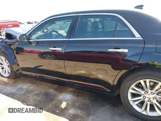 2016 Chrysler 300 C with VIN 2C3CCAEG8GH113057, listed as a IAAI auction lot 42052936 with 543,975 mi miles and . Bid and sale history available at DreamBid. Image 14.