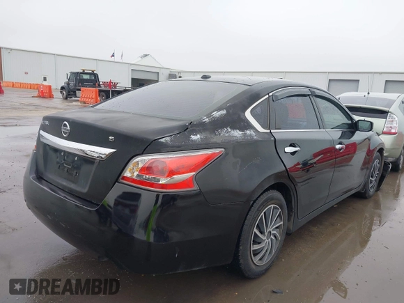 2015 Nissan Altima 2.5 SL with VIN 1N4AL3AP6FN394212, listed as a IAAI auction lot 41549180 with 106,250 mi miles. Bid and sale history available at carsss.com. Image 4.