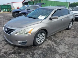 2015 Nissan Altima 2.5 S with VIN 1N4AL3AP1FC228708, listed as a IAAI auction lot 42097858 with 192,802 mi miles. Bid and sale history available at carsss.com. Image 2.