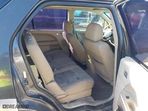 2007 Ford Freestyle SEL with VIN 1FMDK021X7GA39936, listed as a IAAI auction lot 41686286 with 263,088 mi miles. Bid and sale history available at carsss.com. Image 8.