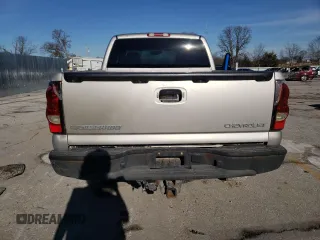 2005 Chevrolet Silverado 1500 LS z VIN 2GCEK19TX51227453, wystawiony jako Copart lot #43536435 z przebiegiem 200 795 mil mil oraz Czysty tytuł • Clean title. Historia ofert i sprzedaży dostępna na DreamBid. Obrazek 6.
