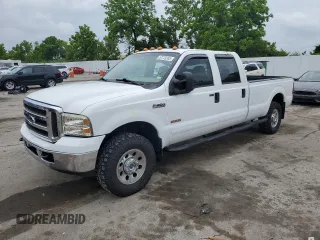 2005 Ford F-250 XL with VIN 1FTSW21PX5EC66926, listed as a Copart auction lot 57723355 with 286,827 mi miles and Salvage title. Bid and sale history available at DreamBid. Image 1.