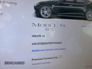2014 Tesla Model S 60 z VIN 5YJSA1H11EFP44322, wystawiony jako Copart lot #59038135 z przebiegiem 146 015 mil mil oraz Czysty tytuł • Clean title. Historia ofert i sprzedaży dostępna na DreamBid. Obrazek 8.