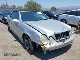 2003 Mercedes-Benz CLK 430 с VIN WDBLK70GX3T136098, выставлен на аукционе IAAI как лот 42758287 с пробегом 176 847 миль миль и . История ставок и продаж доступна на DreamBid. Изображение 1.