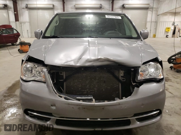2015 Chrysler Town & Country Touring with VIN 2C4RC1BG0FR595820, listed as a Copart auction lot 55127965 with 155,397 mi miles and Salvage Title. Bid and sale history available at DreamBid. Image 5.