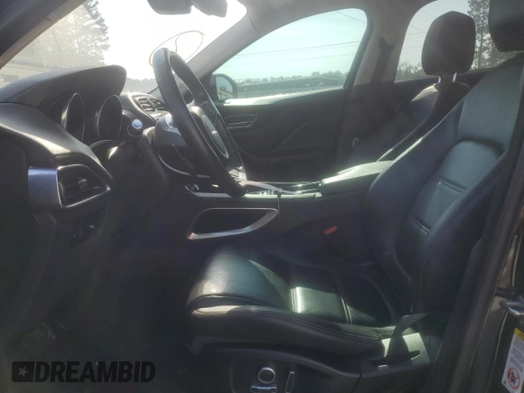 2020 Jaguar F-Pace 30t Prestige z VIN SADCK2GX9LA632858, wystawiony jako Copart lot #44627085 z przebiegiem 60 173 mil mil oraz Szkody całkowita. Historia ofert i sprzedaży dostępna na DreamBid. Obrazek 7.