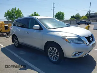 2016 Nissan Pathfinder SV with VIN 5N1AR2MM4GC630868, listed as a IAAI auction lot 42302884 with 169,909 mi miles and . Bid and sale history available at DreamBid. Image 1.