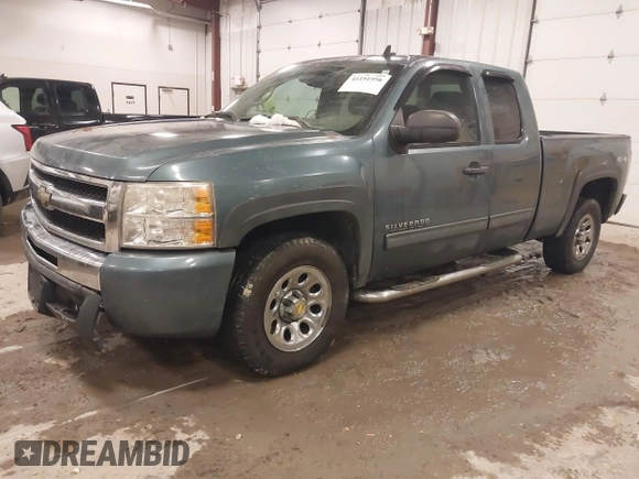 2010 Chevrolet Silverado 1500 LS with VIN 1GCSKREA3AZ188227, listed as a IAAI auction lot 41191956 with 108,773 mi miles and . Bid and sale history available at DreamBid. Image 17.