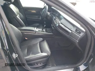 2012 BMW 7 Series 750Li with VIN WBAKB8C50CC963330, listed as a IAAI auction lot 41286275 with 186,335 mi miles. Bid and sale history available at carsss.com. Image 5.