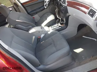 2007 Chrysler Pacifica Touring with VIN 2A8GM68X67R303199, listed as a IAAI auction lot 41813555 with 161,495 mi miles. Bid and sale history available at carsss.com. Image 5.