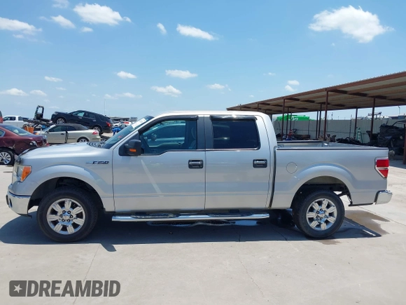 2009 Ford F-150 XL z VIN 1FTRW12839FA12345, wystawiony jako IAAI lot #42512280 z przebiegiem 121 574 mil mil oraz . Historia ofert i sprzedaży dostępna na DreamBid. Obrazek 14.